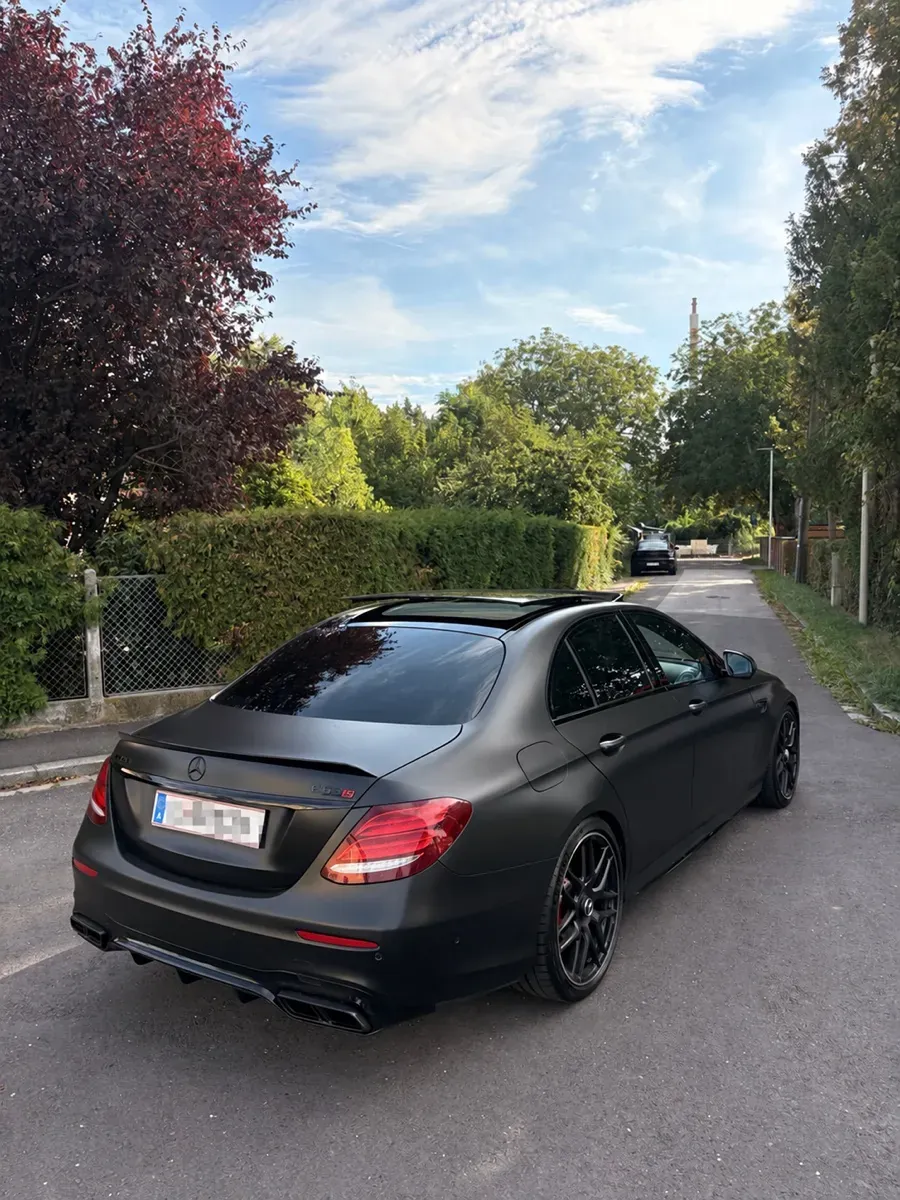 Mercedes-Benz E-Class 2017 photo 3
