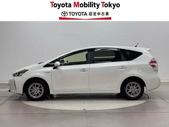 Toyota Priusα 2017 photo 3