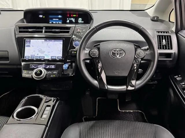 Toyota Priusα 2017 photo 4