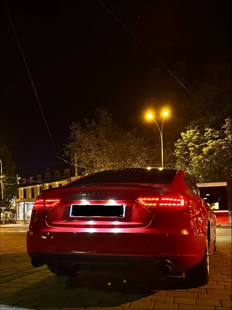 Audi A5 2011 photo 2