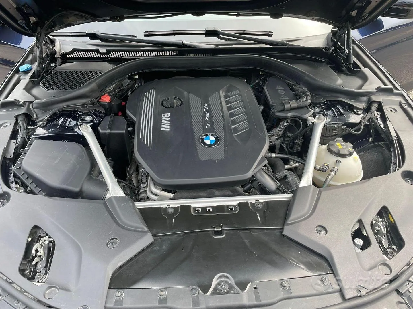 BMW 5 Series 2023 photo 5