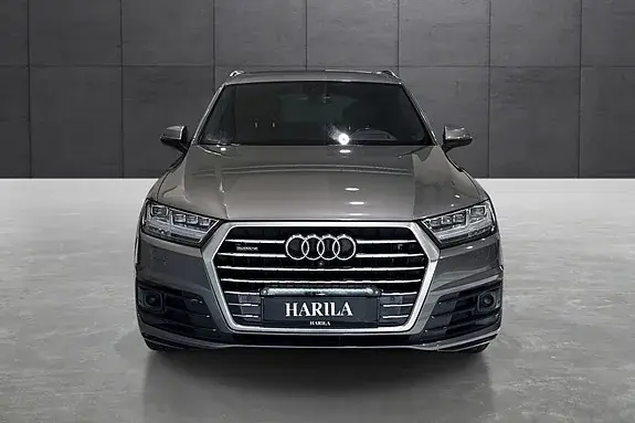 Audi Q7 2016 photo 2