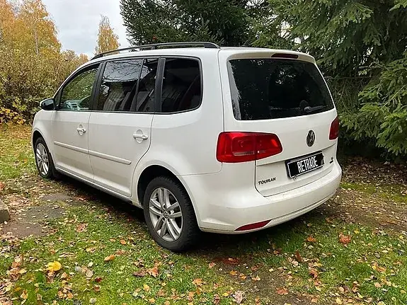 Volkswagen Touran 2012 photo 3