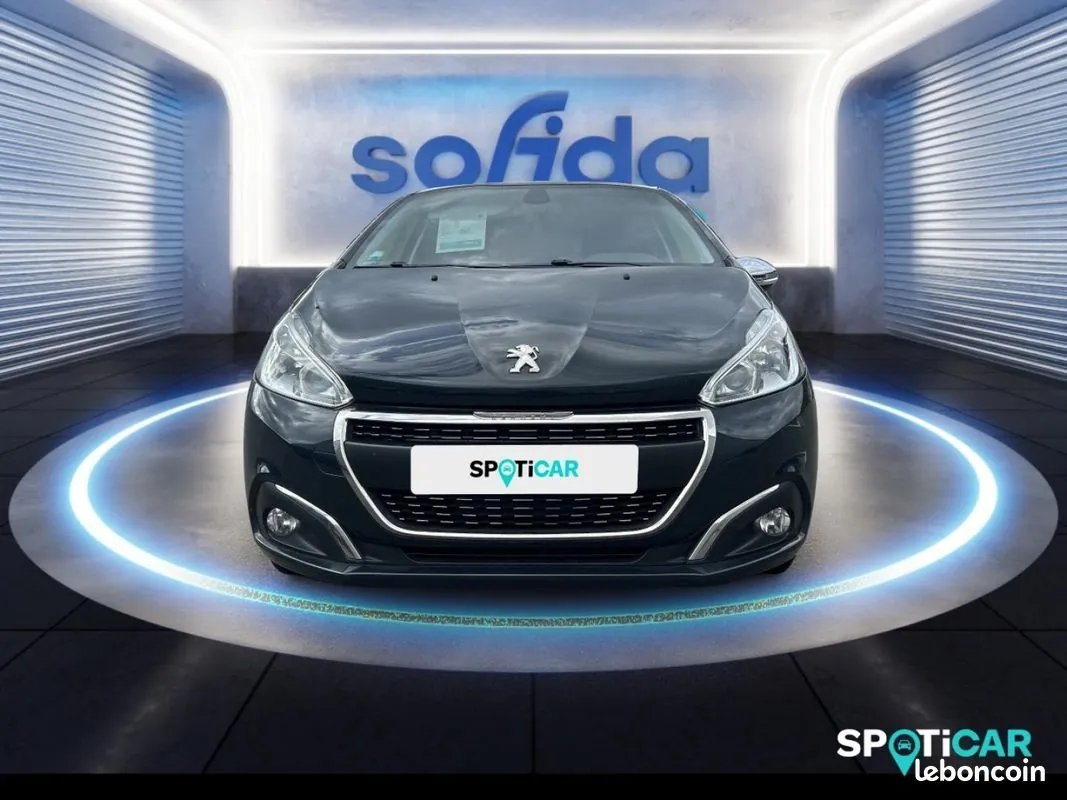 Peugeot 208 2019 photo 2