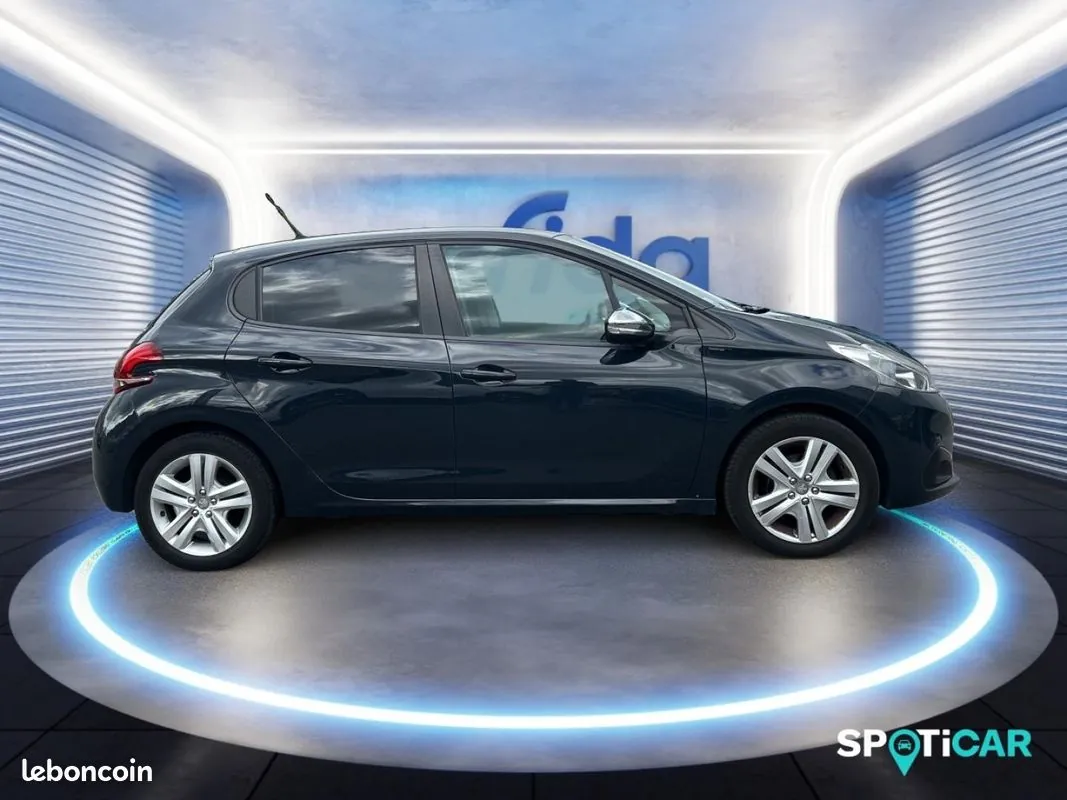 Peugeot 208 2019 photo 4