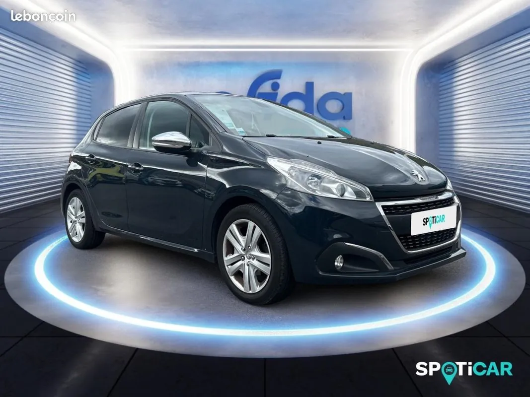 Peugeot 208 2019 photo 3