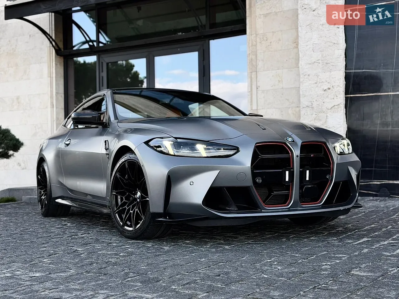 BMW M4 2024 photo 2