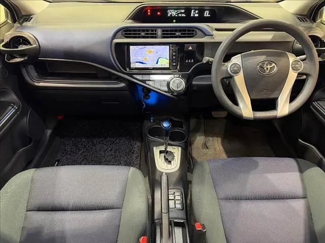 Toyota Aqua 2015 photo 3