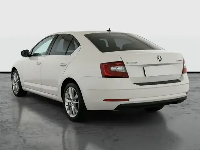 Skoda Octavia 2018 photo 3
