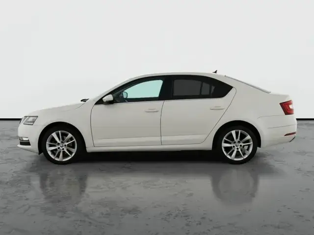 Skoda Octavia 2018 photo 2