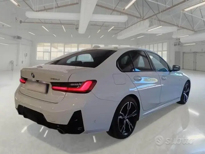 BMW 318 2023 photo 4