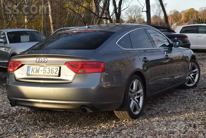 Audi A5 2012 photo 2