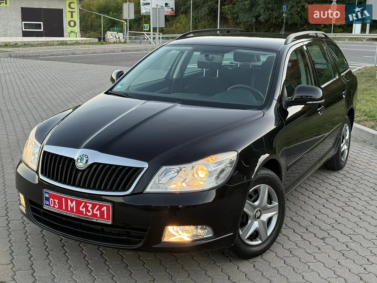 Skoda Octavia 2010 photo 2