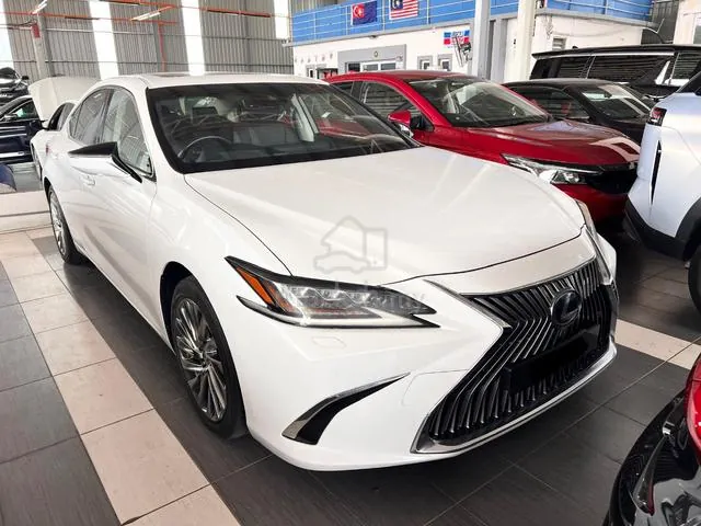 Lexus Es250