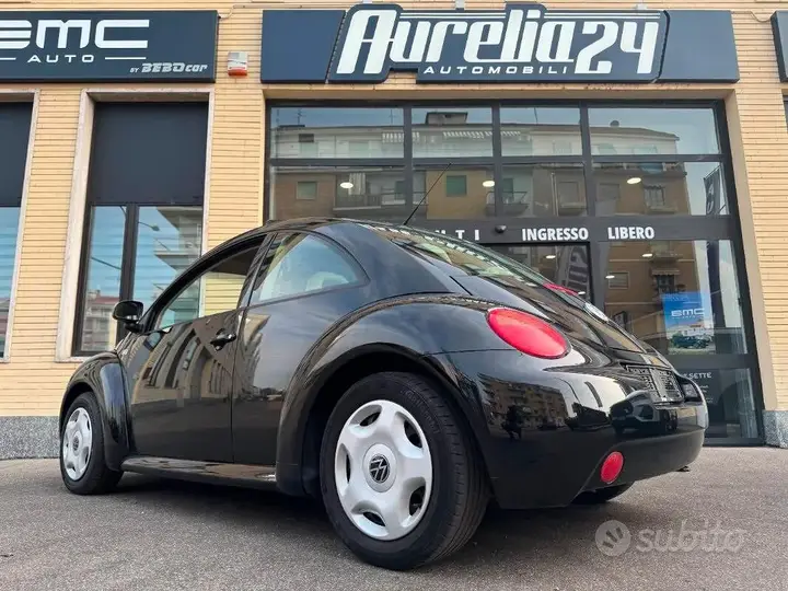 Volkswagen New Beetle 1999 photo 2