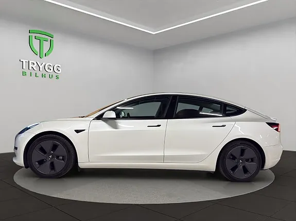 Tesla Model 3 2021 photo 2