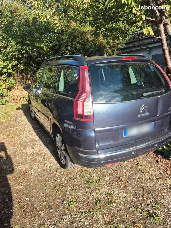Citroen C4 Picasso 2011 photo 2