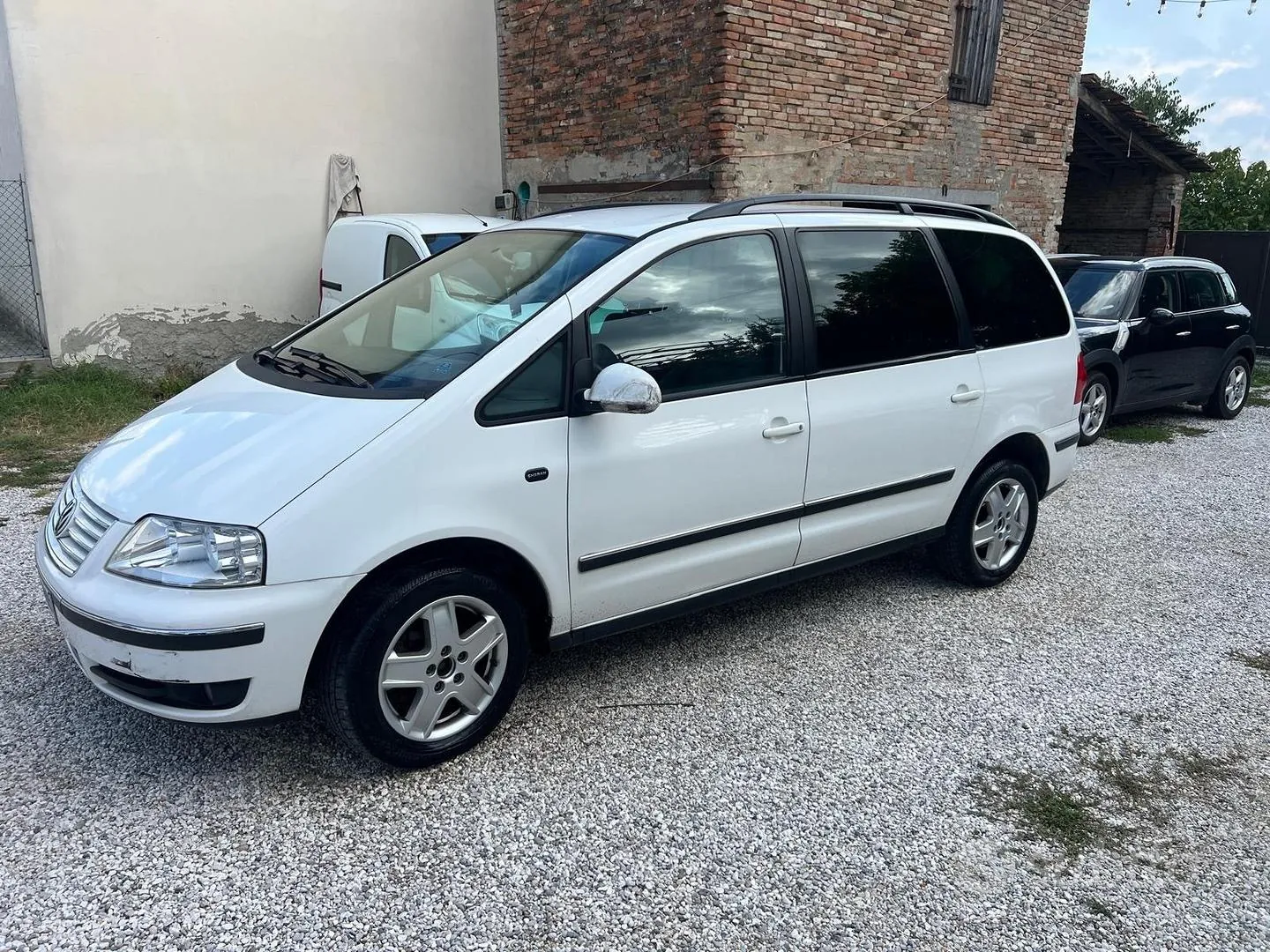 Volkswagen Sharan 2006 photo 2