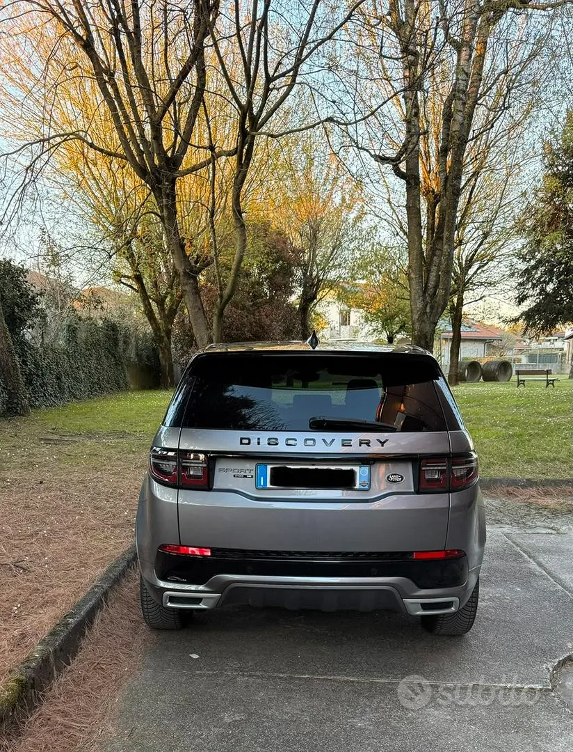 Land Rover Discovery Sport 2019 photo 3