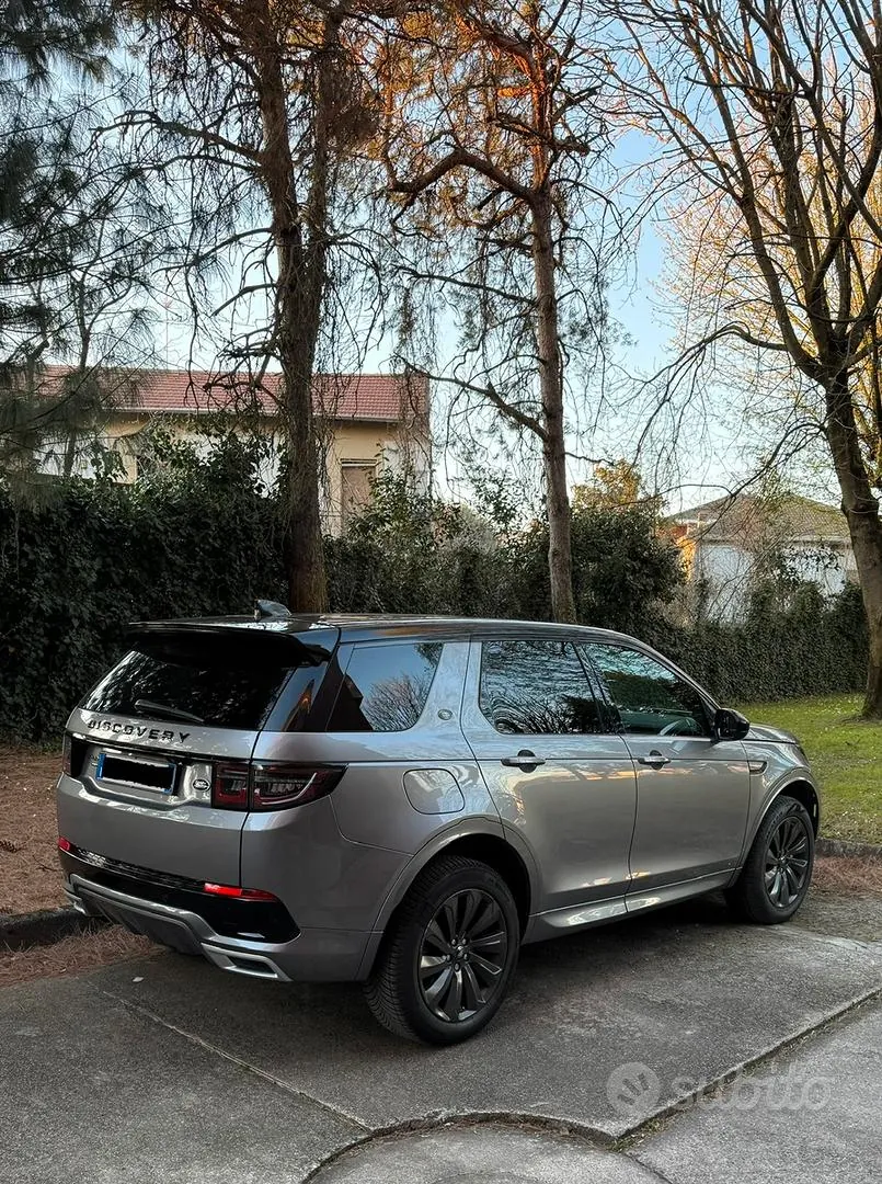 Land Rover Discovery Sport 2019 photo 2
