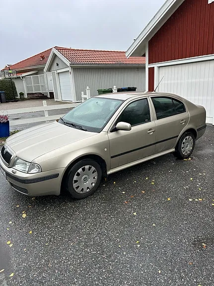 Skoda Octavia 2004 photo 3