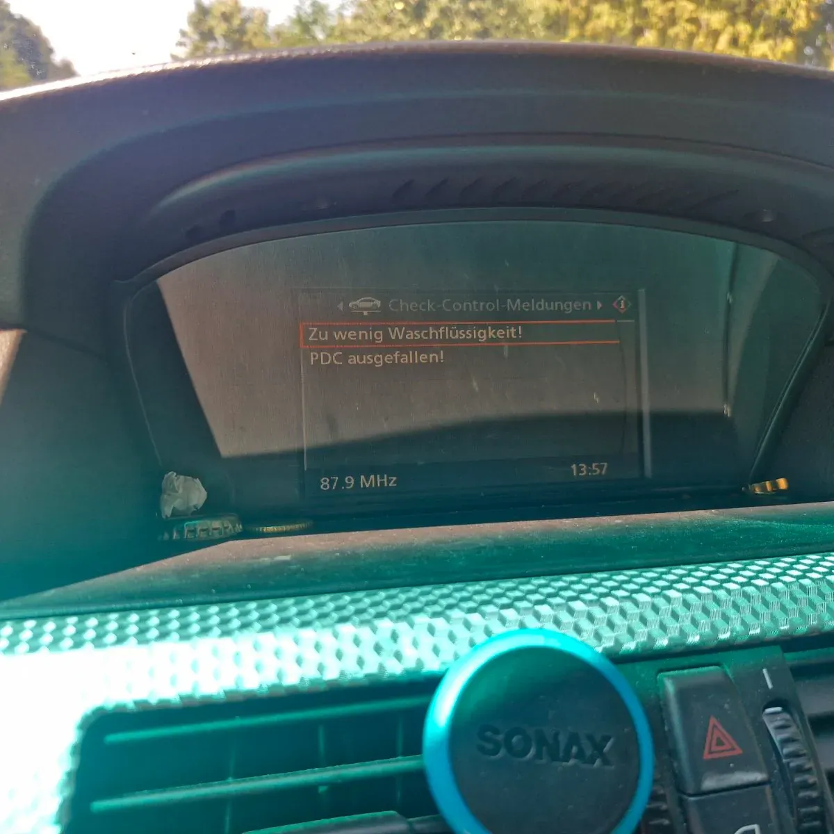 BMW 5 Series 2004 photo 2