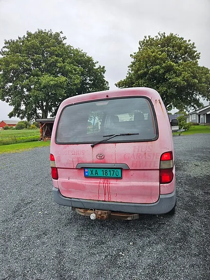 Toyota Hiace 2002 photo 3