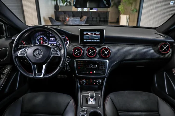 Mercedes-Benz A-Class 2015 photo 2