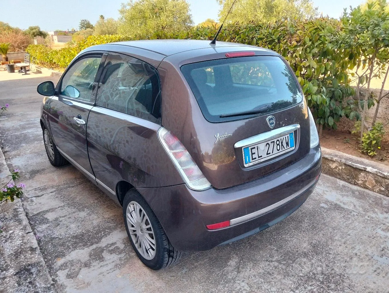 Lancia Ypsilon 2011 photo 2