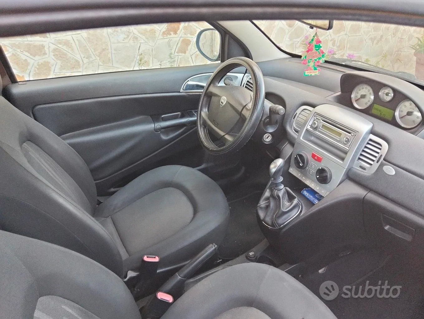 Lancia Ypsilon 2011 photo 5