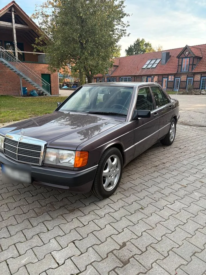 Mercedes-Benz 190D