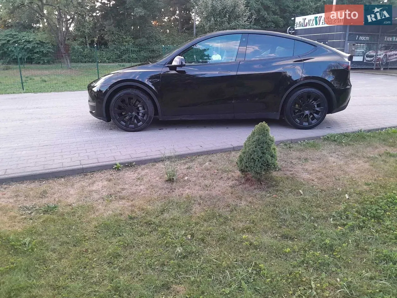 Tesla Model Y 2022 photo 4
