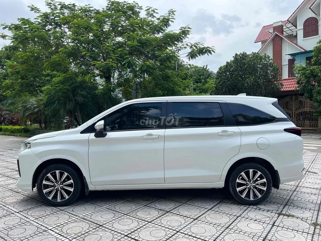 Toyota Avanza 2023 photo 2