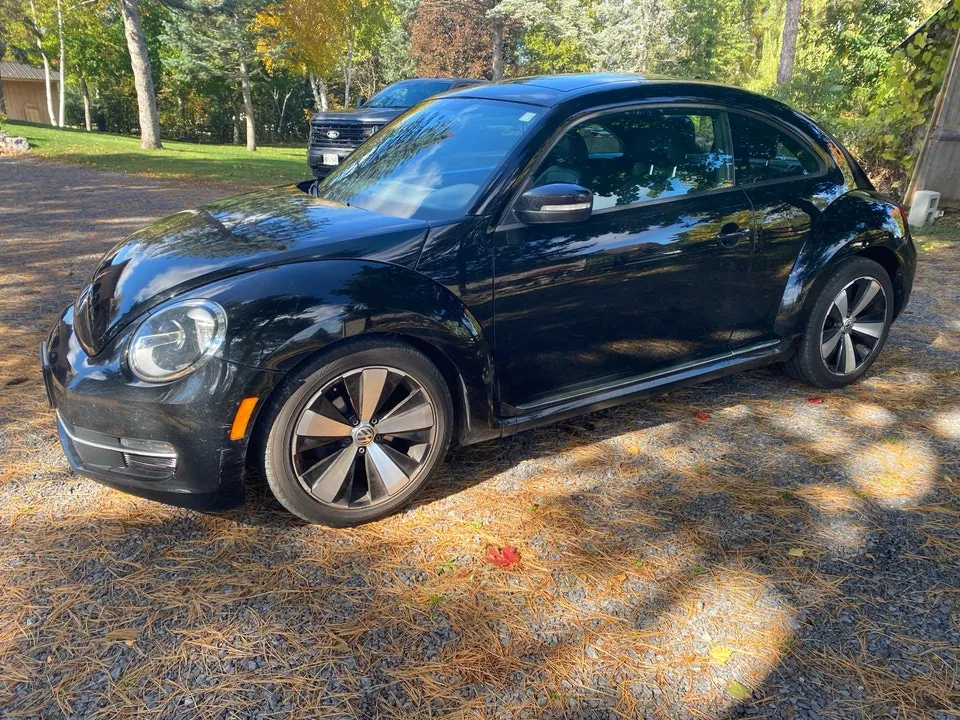 Volkswagen Beetle 2012 photo 2