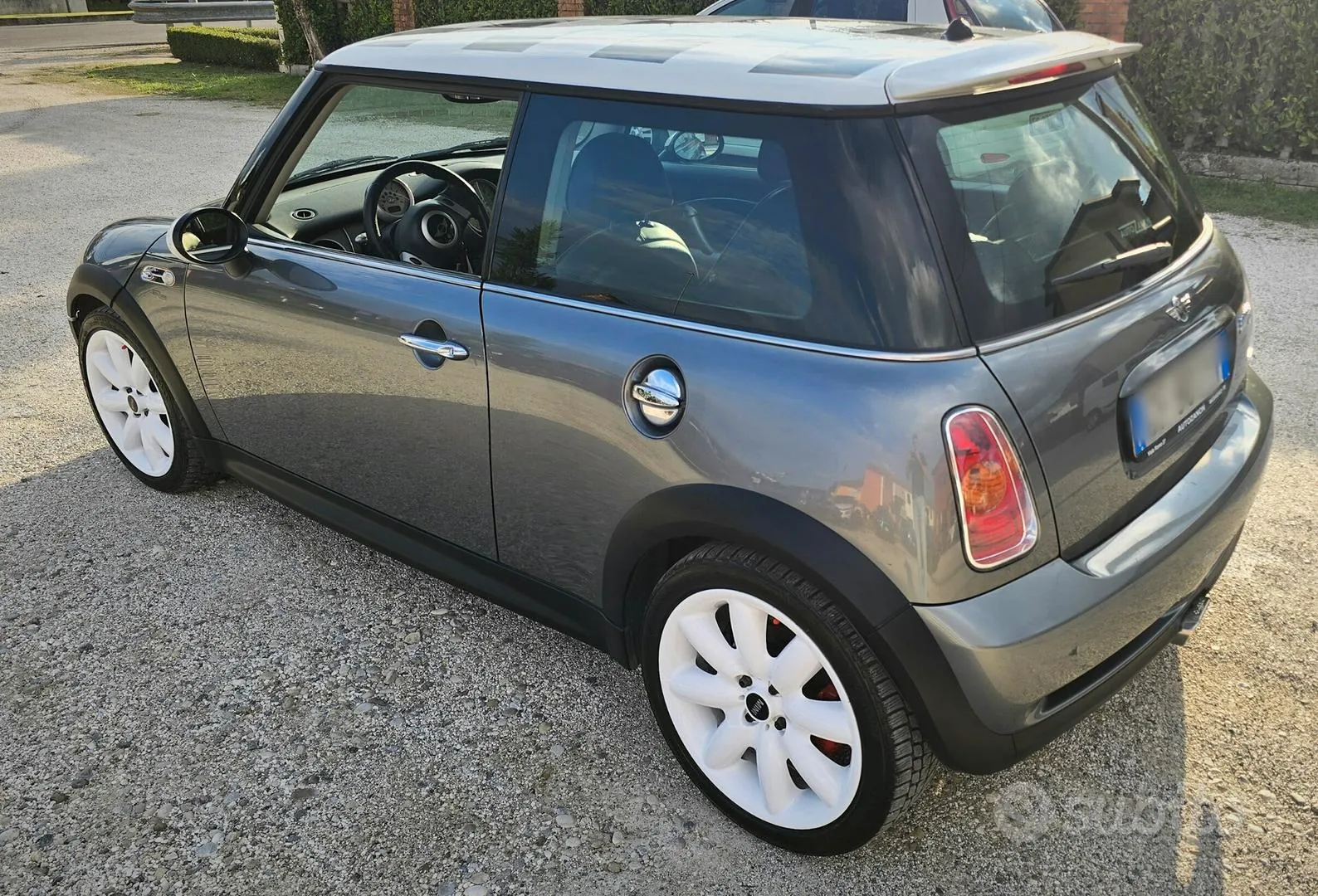 Mini Mini Cooper S 2003 photo 2