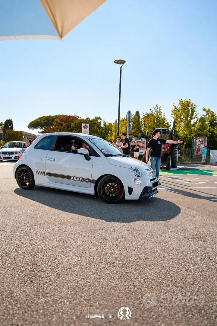 Abarth 595 2017 photo 2