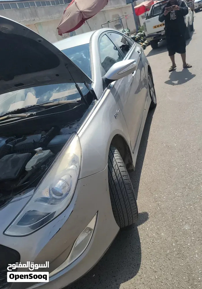 Hyundai Sonata 2012 photo 2