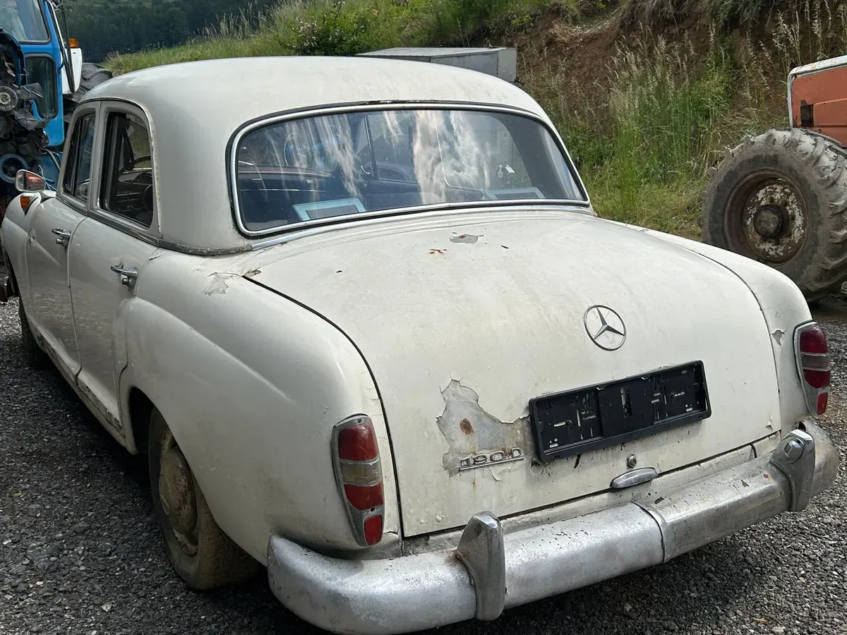 Mercedes-Benz 190 1961 photo 2