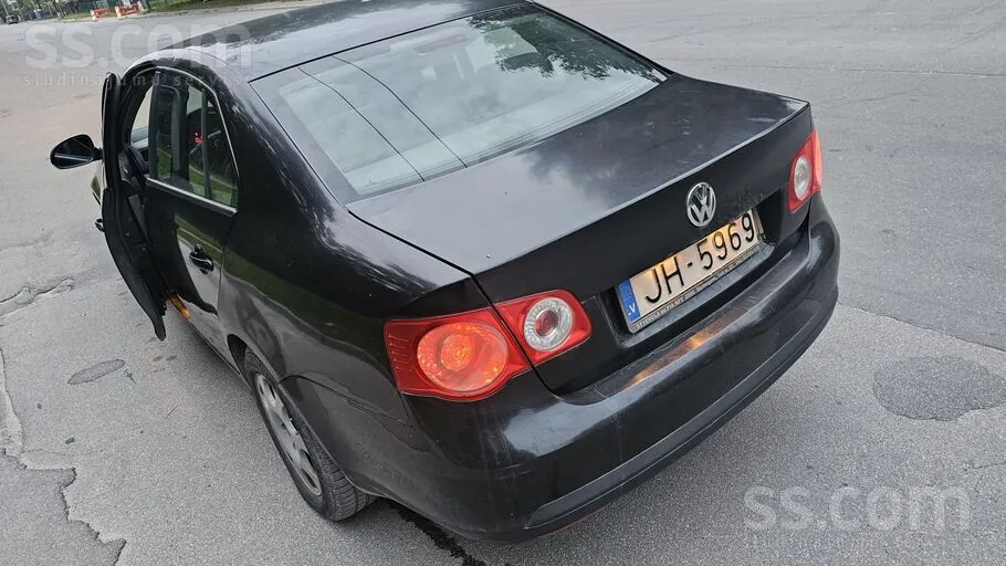 Volkswagen Jetta 2006 photo 2