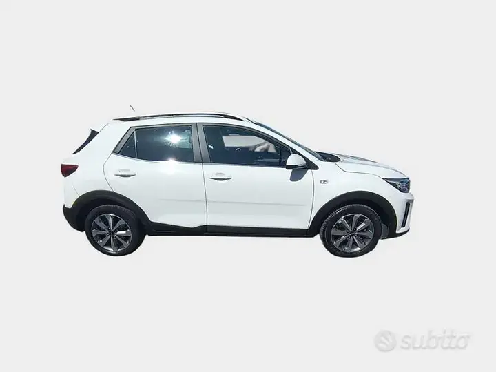 Kia Stonic 2022 photo 2