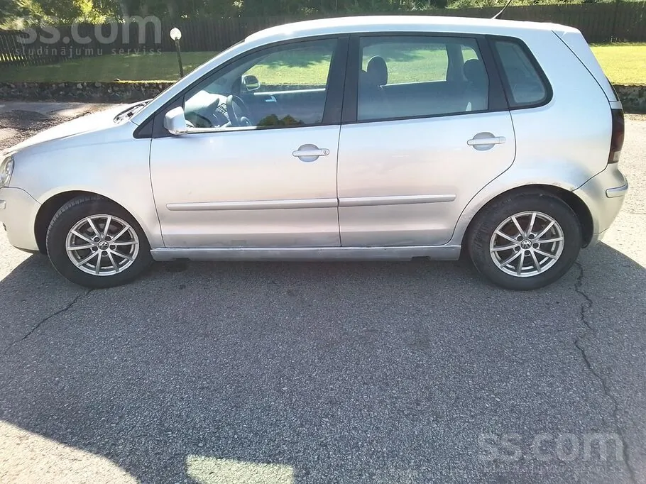 Volkswagen Polo 2009 photo 4
