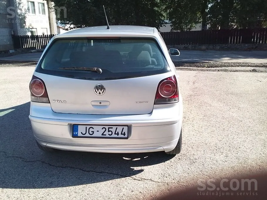 Volkswagen Polo 2009 photo 2