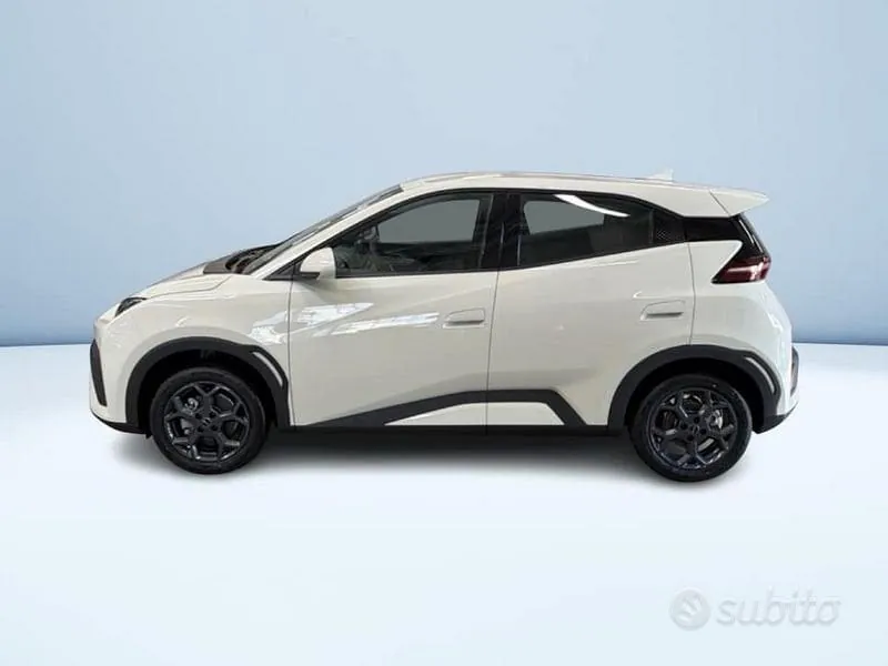 BYD Dolphin 2026 photo 3