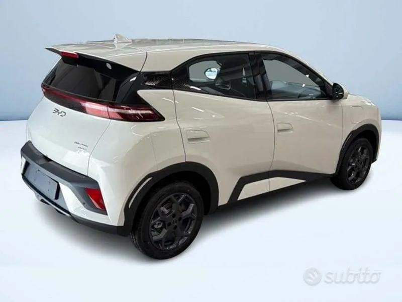 BYD Dolphin 2026 photo 5