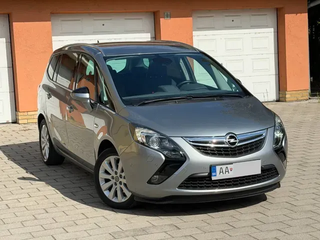 Opel Zafira Tourer 2015 photo 2