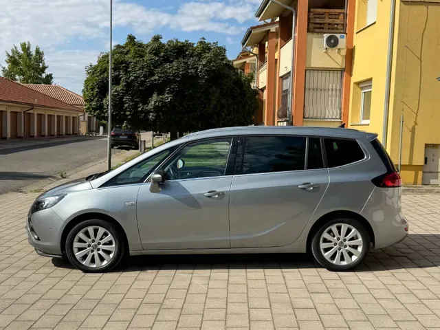 Opel Zafira Tourer 2015 photo 3