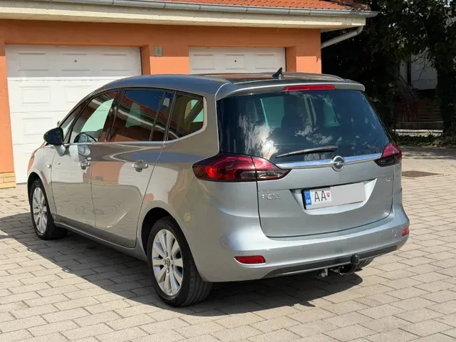 Opel Zafira Tourer 2015 photo 4