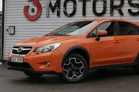 Subaru Xv 2012 photo 2