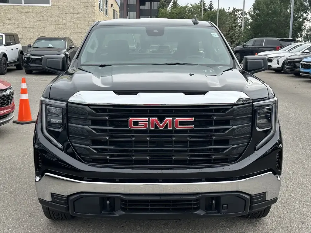 GMC Sierra 1500 2026 photo 2