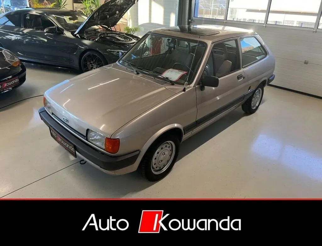 Ford Fiesta 1984 photo 2